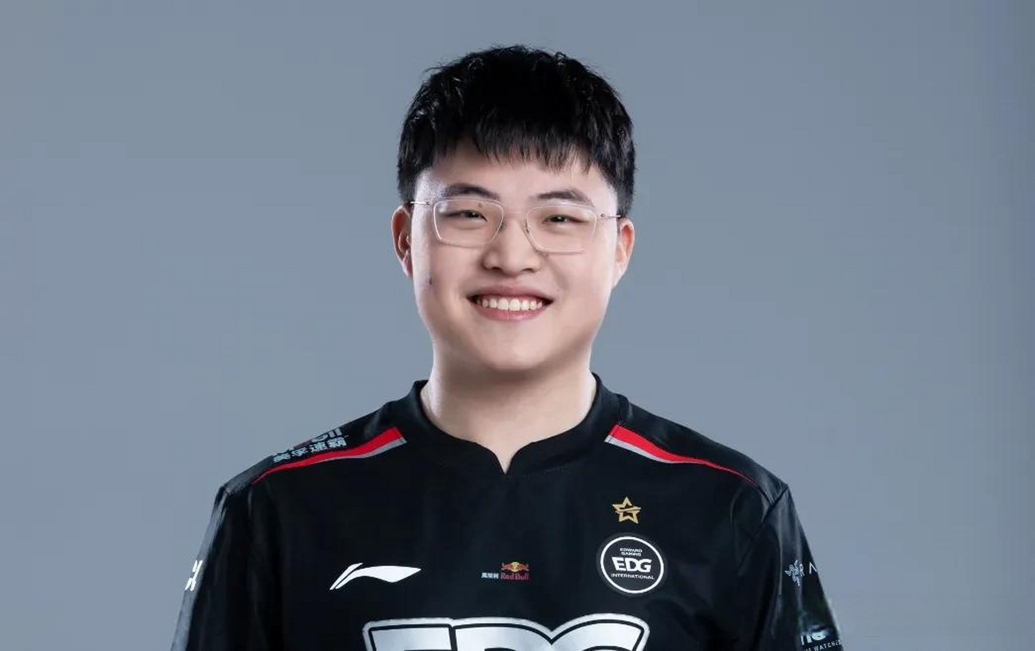 包含LGD血洗EDG，Jankos打出惊人五杀顶尖较量成都决赛之夜，强势挺进下一轮的词条