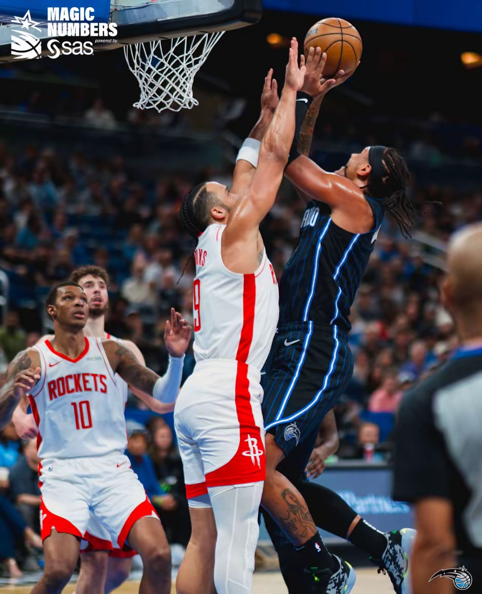 火箭客场力克马刺,取得七连胜 火箭客场力克马刺,取得七连胜