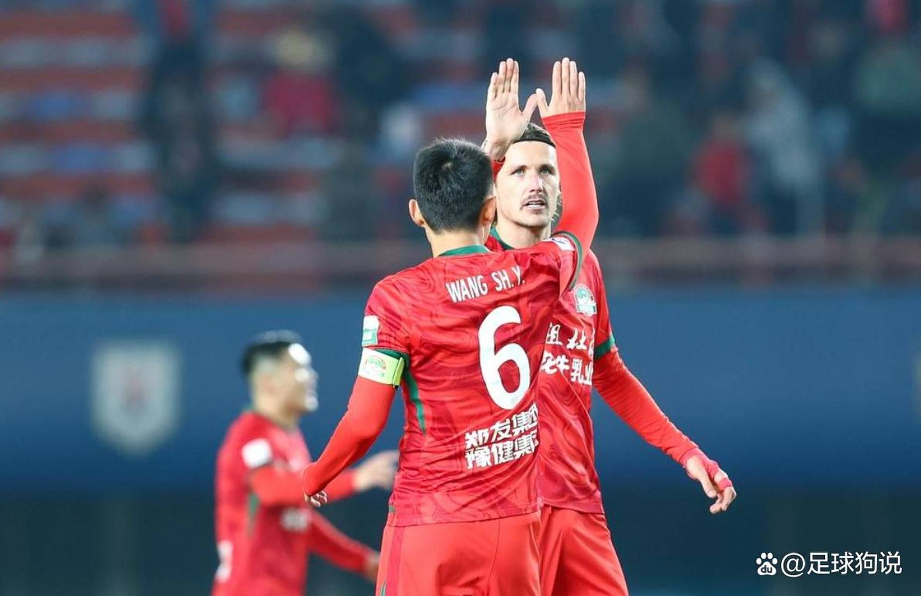 开云体育官方网站-阿贾克斯实现双杀，豪取进球