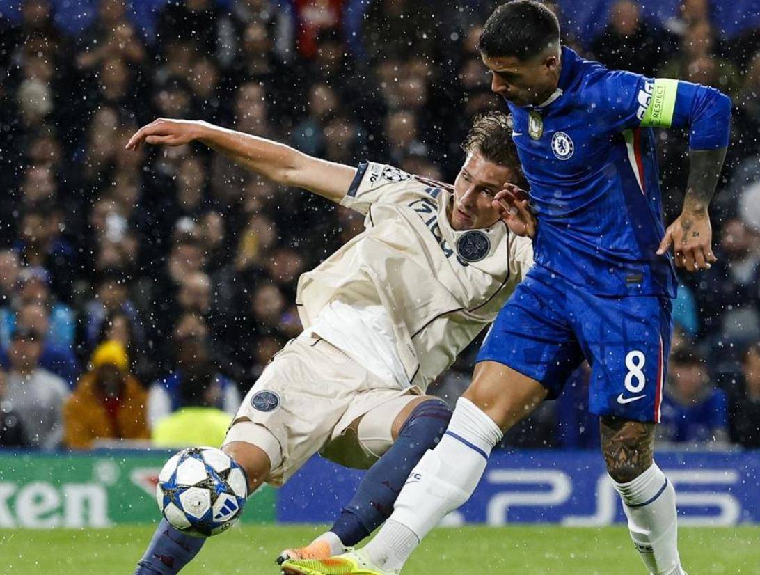 阿贾克斯实现双杀，豪取进球