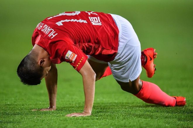 包含恒大连胜后连败，争霸希望一瞥需要弹回的词条