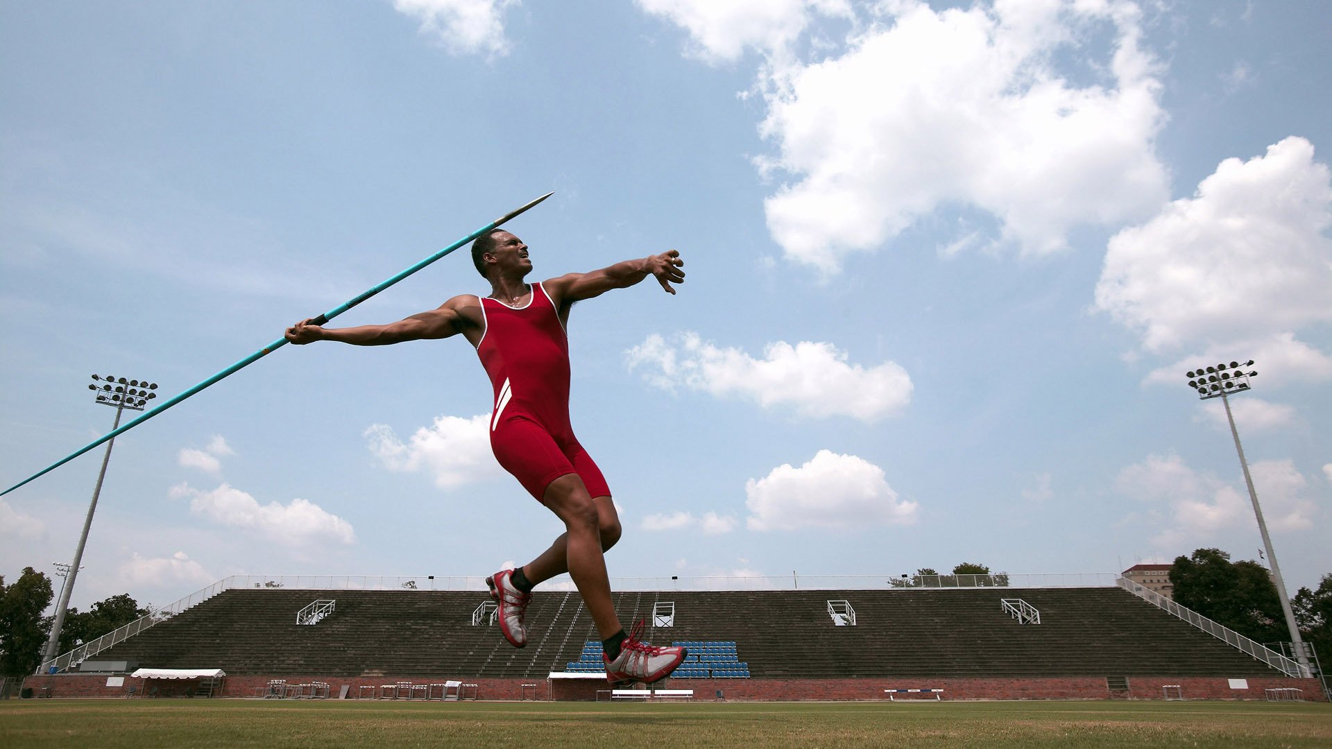拉梅洛·鲍尔季后赛之夜，一场近乎完美的个人表演如何点燃球队希望