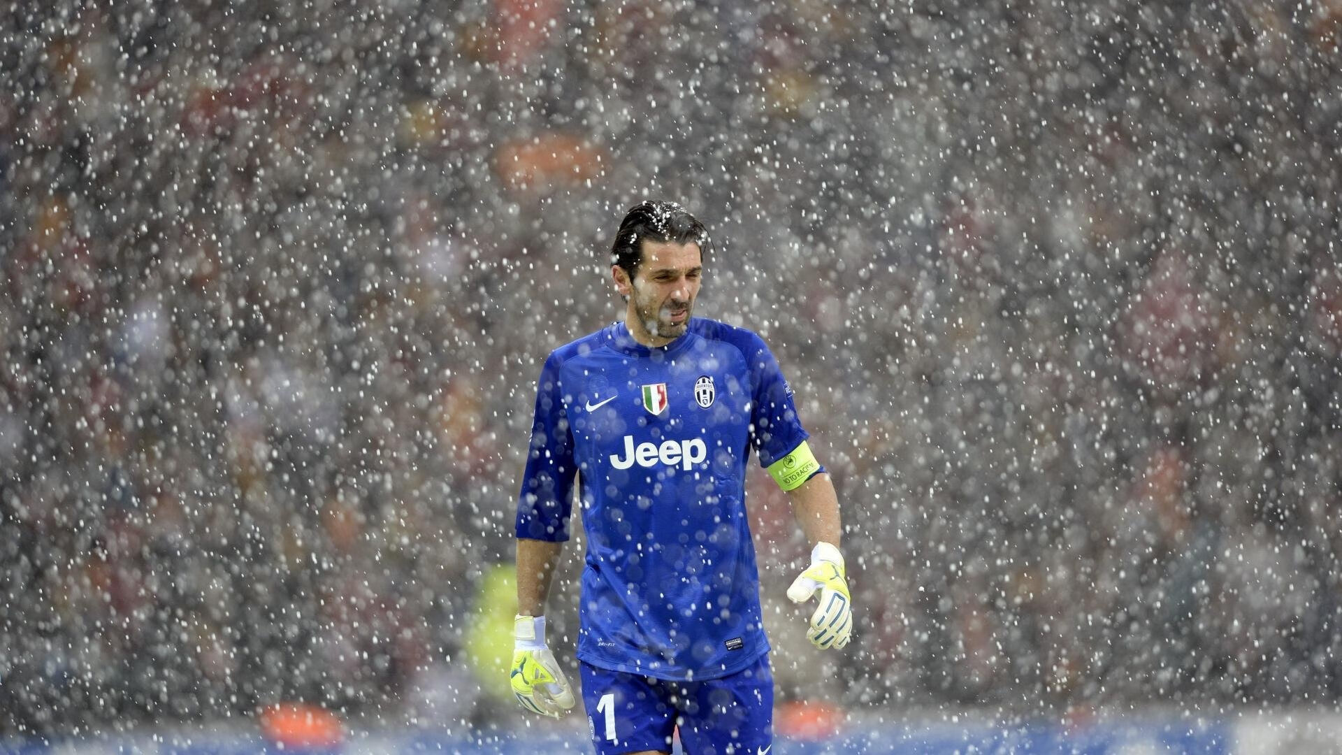 乔治铁索横江,掘金速胜黄蜂背后的防守艺术