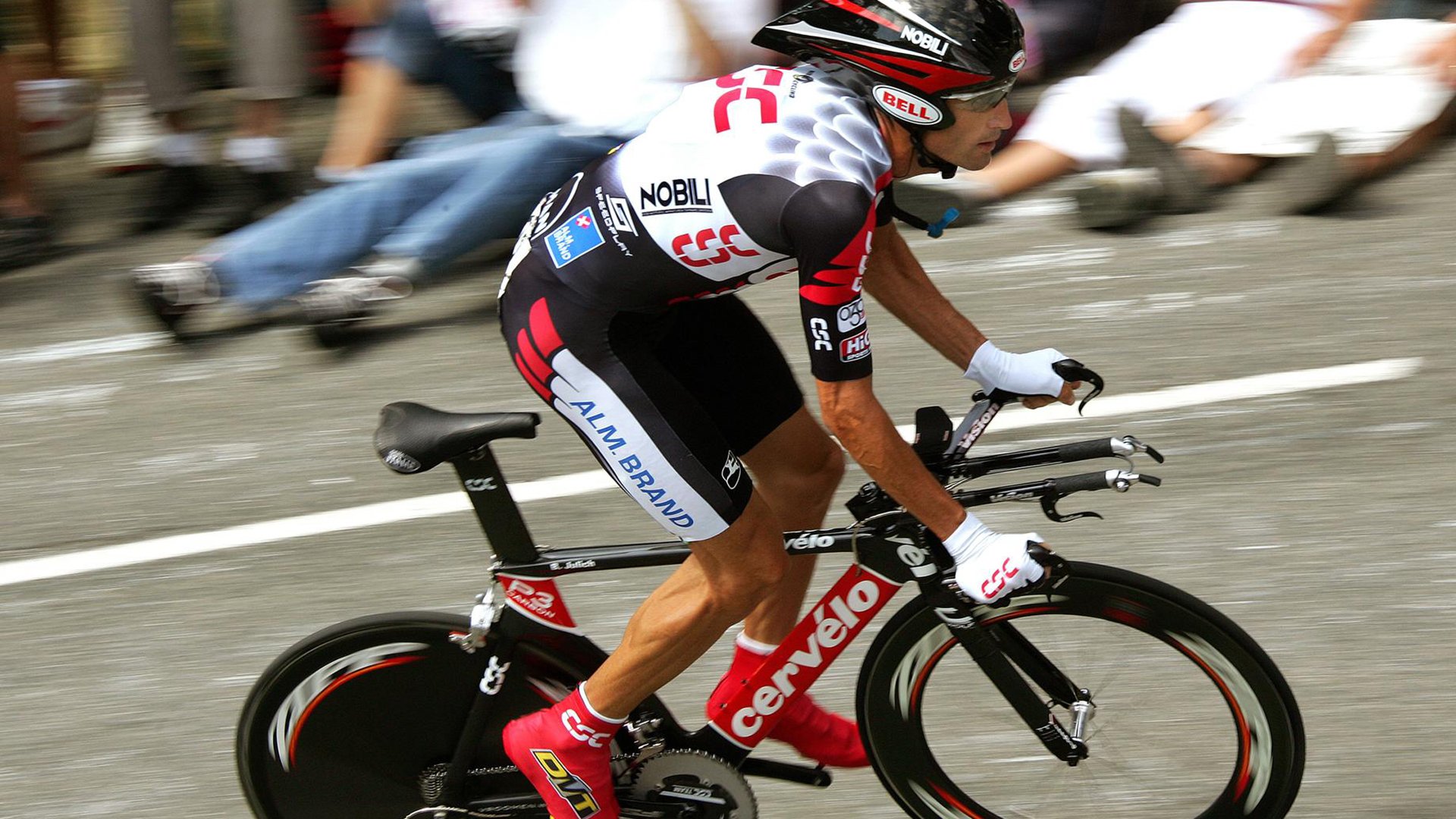 跨越大陆的足球之诗,当AC米兰打穿玻利维亚,恩佐于关键时刻挺身而出